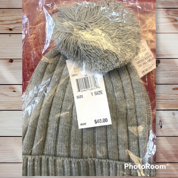 NWT MICHAEL Michael Kors Cuffed Braided Gray Winter Hat Size OS - Picture 4 of 5